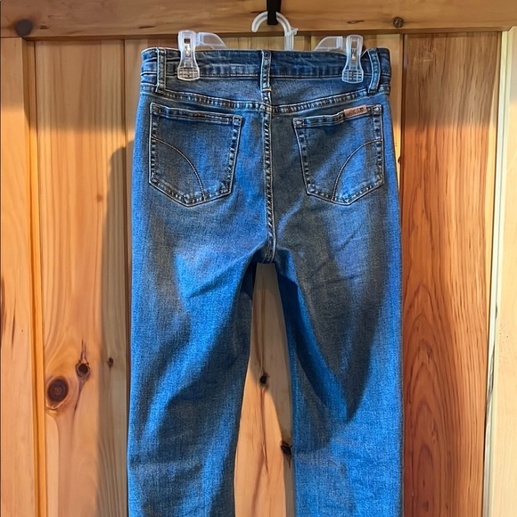 Stylish Indigo Women's Straight Leg Jeans - Picture 6 of 7